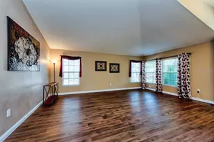 1304 Gangplank Dr, Valrico, FL 33594 - Photo 5