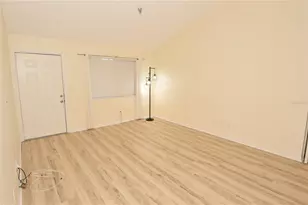 10265 Gandy Blvd N, Saint Petersburg, FL 33702 - Photo 23