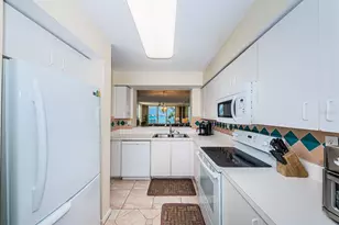 6105 Bahia Del Mar Cir, Saint Petersburg, FL 33715 - Photo 5