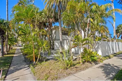 879 Eldorado Avenue, Clearwater Beach, FL 33767 - Photo 11