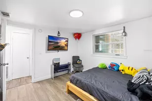 1015-1017 58th Ave Dr E, Bradenton, FL 34203 - Photo 17