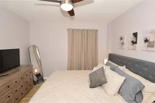 8653 Fancy Finch Dr, Tampa, FL 33614 - Photo 43