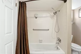 932 Ashington Pl, Orlando, FL 32804 - Photo 27