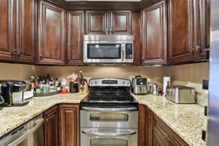 932 Ashington Pl, Orlando, FL 32804 - Photo 19