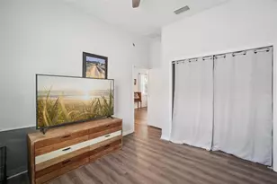 154 E Spruce St, Tarpon Springs, FL 34689 - Photo 23