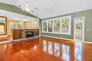 546 26th Ave N, Saint Petersburg, FL 33704 - Photo 9