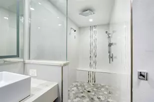 1370 Gulf Blvd, Clearwater Beach, FL 33767 - Photo 11