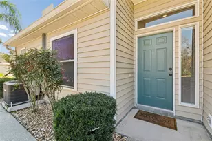 1745 Heron Cove Dr, Lutz, FL 33549 - Photo 5