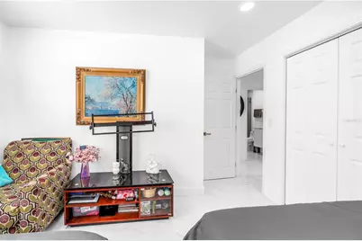 13216 Forest Hills Drive, Tampa, FL 33612 - Photo 11