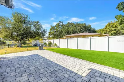 13216 Forest Hills Drive, Tampa, FL 33612 - Photo 23