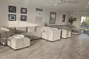 8822 Bay Pointe Dr, Tampa, FL 33615 - Photo 13