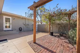 3909 Hudson Ln, Tampa, FL 33618 - Photo 37