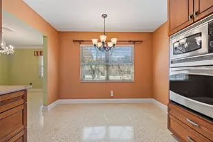 3909 Hudson Ln, Tampa, FL 33618 - Photo 19