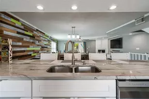 1117 Pinellas Bayway S, Saint Petersburg, FL 33715 - Photo 11