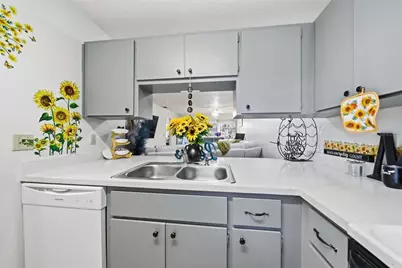 39132 County Road 54 #2066, Zephyrhills, FL 33542 - Photo 9