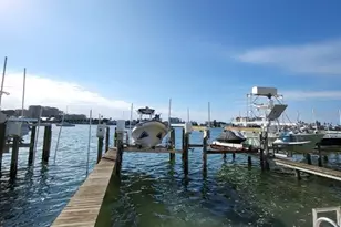 650 Island Way, Clearwater Beach, FL 33767 - Photo 19