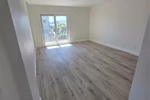 650 Island Way, Clearwater Beach, FL 33767 - Photo 3