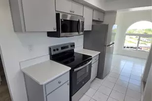 650 Island Way, Clearwater Beach, FL 33767 - Photo 5