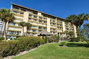 650 Island Way, Clearwater Beach, FL 33767 - Photo 21