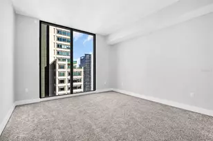 275 1st Ave S, Saint Petersburg, FL 33701 - Photo 17