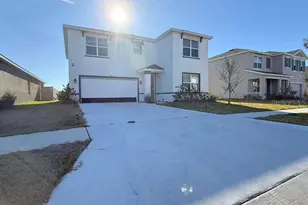 2785 Gardiner Ln, Zephyrhills, FL 33541 - Photo 5