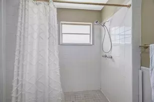 1225 NE 2nd St, Crystal River, FL 34429 - Photo 35