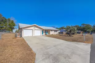 1225 NE 2nd St, Crystal River, FL 34429 - Photo 5