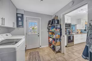 1225 NE 2nd St, Crystal River, FL 34429 - Photo 15