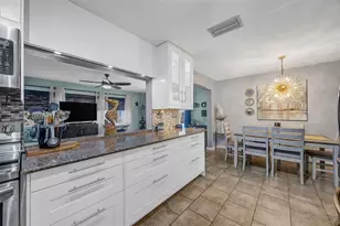 1225 NE 2nd St, Crystal River, FL 34429 - Photo 17