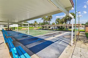1285 Mission Hills Blvd, Clearwater, FL 33759 - Photo 67