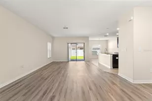 2719 Garden Falls Dr, Brandon, FL 33511 - Photo 7