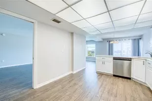 225 Country Club Dr, Largo, FL 33771 - Photo 15