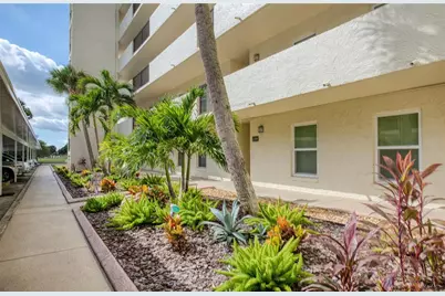 225 Country Club Drive #1403, Largo, FL 33771 - Photo 3