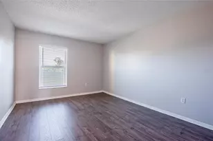 225 Country Club Dr, Largo, FL 33771 - Photo 25