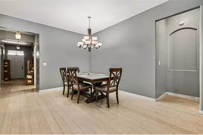 2130 Roanoke Springs Drive, Ruskin, FL 33570 - Photo 7