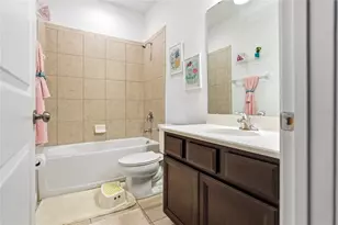 109 Azul Dr, Seffner, FL 33584 - Photo 35