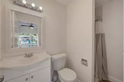 715 1st Avenue NE, Largo, FL 33770 - Photo 15