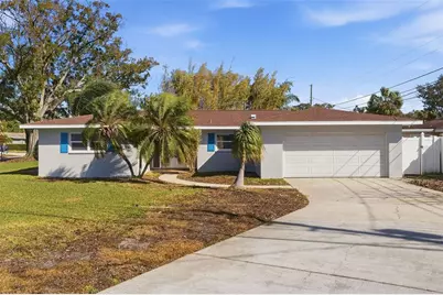 7891 1st Street NE, Saint Petersburg, FL 33702 - Photo 1