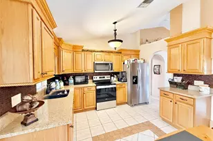 12805 Parkbury Dr, Orlando, FL 32828 - Photo 3