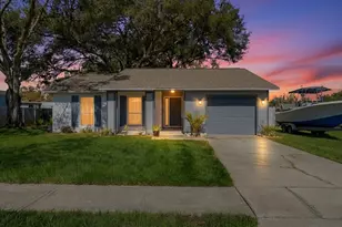 404 King Louis Ct, Seffner, FL 33584 - Photo 3