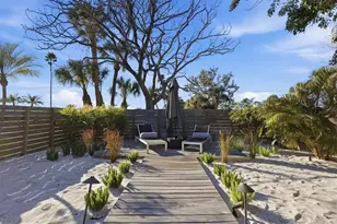 670 Sunset Dr S, Saint Petersburg, FL 33707 - Photo 49