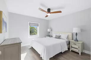 670 Sunset Dr S, Saint Petersburg, FL 33707 - Photo 31