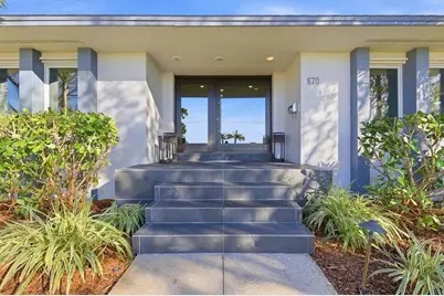 670 Sunset Drive S, Saint Petersburg, FL 33707 - Photo 5