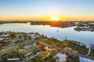 670 Sunset Dr S, Saint Petersburg, FL 33707 - Photo 65