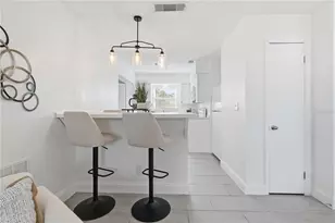 546 90th Ave N, Saint Petersburg, FL 33702 - Photo 7