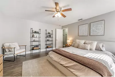 106 Winston Manor Circle, Seffner, FL 33584 - Photo 9