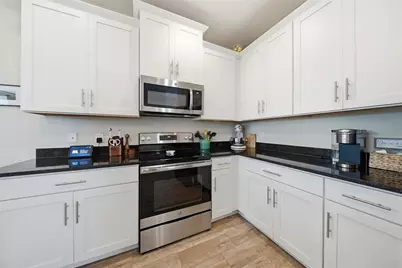 3023 W Spruce Street, Tampa, FL 33607 - Photo 11