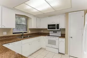 1517 Kestrel Way, Brandon, FL 33511 - Photo 7