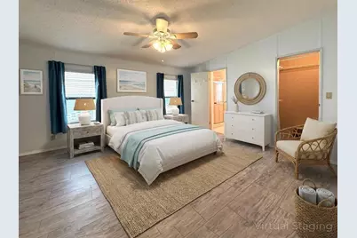 108 N Saint George Circle, Apollo Beach, FL 33572 - Photo 9