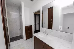 405 Central Ave, Saint Petersburg, FL 33701 - Photo 17